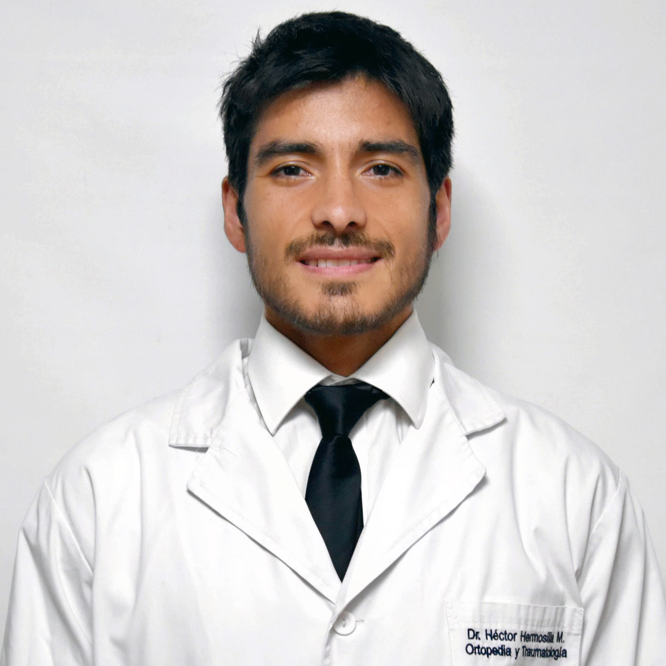 Dr. Héctor Hermosilla